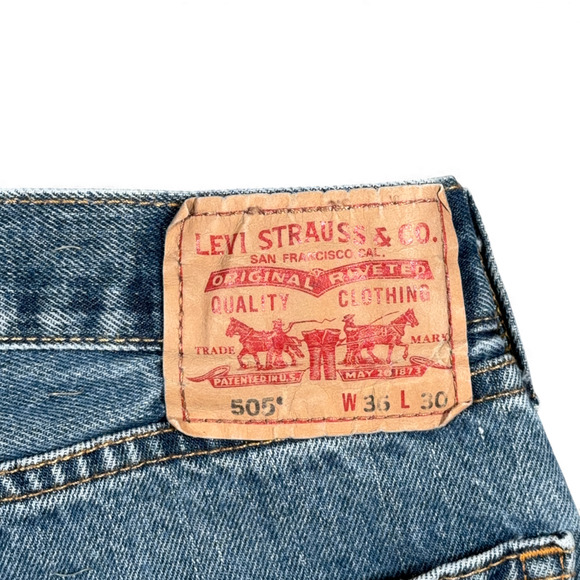 Vintage 505 Levis Jeans Mens 36x30 Blue Regular Straight Medium Wash Denim Y2K - Picture 9 of 11